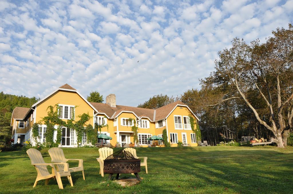 Auberge Sur La Cote La Malbaie Exterior photo