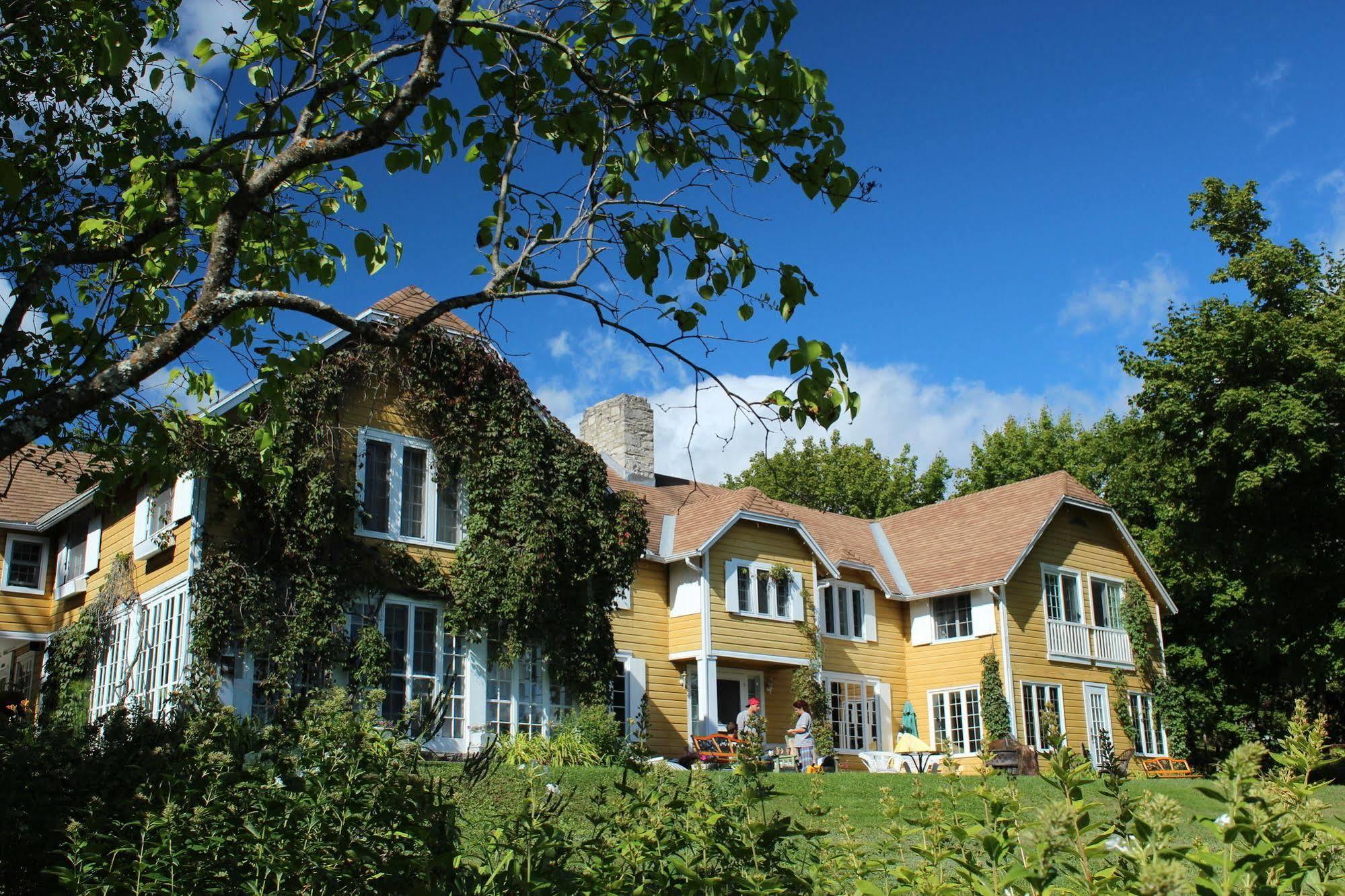 Auberge Sur La Cote La Malbaie Exterior photo